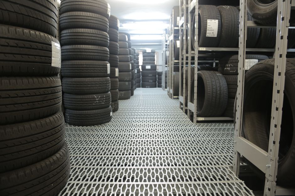 velgen en banden in Mol